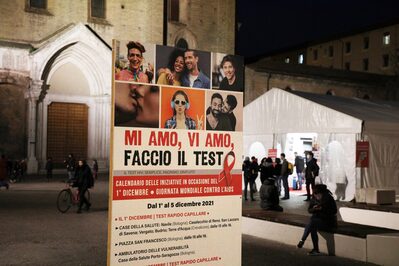 Mi Amo. Vi Amo. Faccio il Test - Piazza San Francesco, Bologna